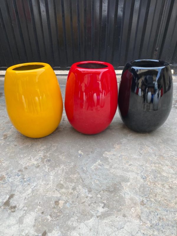 MODERN FIBERGLASS FLOWER POTS (EGG CLASSIC SHAPE)