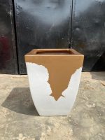 STANDARD BELLY FIBERGLASS FLOWER POTS FOR INTERIOR USE