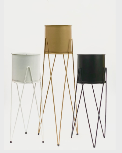 Wire metal flower stand