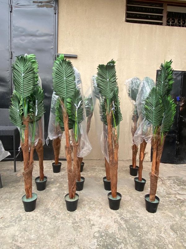 TALL ARTIFICIAL PALM TREE | ONLINE SALES OF FAKE PALM PLANTS